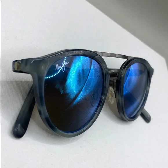 Maui Jim sunny days MJ 529-27E 49-22-245 UNISEX Blue Horn Blue Hawaii Lens. Maui Jim sunny days MJ 529-27E 49-22-245 UNISEX Blue Horn  main image 4